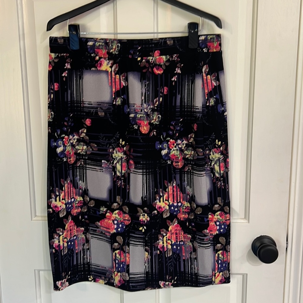 NWOT, Skirt, 100% Poly Shelf/Lining, XL, Very Stylish, Pixley